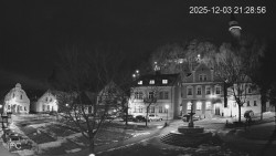 Náměstí, Hrad a Trůba