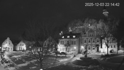 Náměstí, Hrad a Trůba