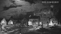 Náměstí, Hrad a Trůba