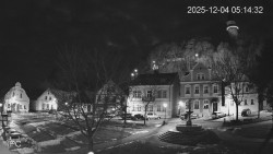 Náměstí, Hrad a Trůba