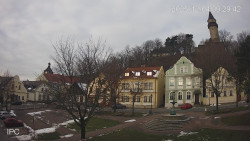 Náměstí, Hrad a Trůba