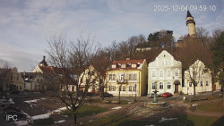 Náměstí, Hrad a Trůba