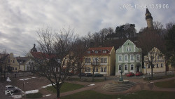 Náměstí, Hrad a Trůba