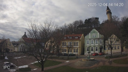 Náměstí, Hrad a Trůba