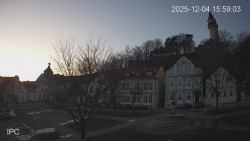 Náměstí, Hrad a Trůba