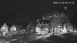 Náměstí, Hrad a Trůba