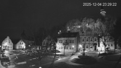 Náměstí, Hrad a Trůba