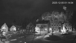 Náměstí, Hrad a Trůba