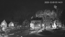 Náměstí, Hrad a Trůba