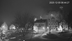 Náměstí, Hrad a Trůba