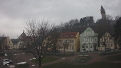 Náměstí, Hrad a Trůba