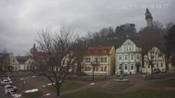 Náměstí, Hrad a Trůba