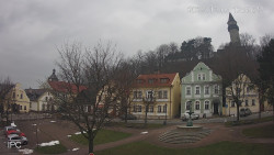 Náměstí, Hrad a Trůba