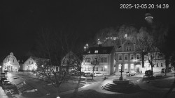 Náměstí, Hrad a Trůba