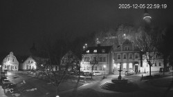 Náměstí, Hrad a Trůba