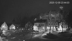 Náměstí, Hrad a Trůba