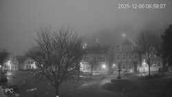 Náměstí, Hrad a Trůba