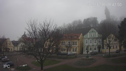 Náměstí, Hrad a Trůba