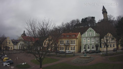 Náměstí, Hrad a Trůba