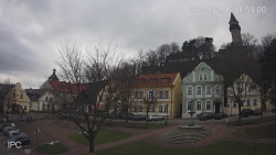 Náměstí, Hrad a Trůba