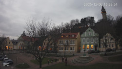 Náměstí, Hrad a Trůba