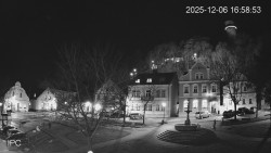 Náměstí, Hrad a Trůba