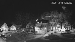 Náměstí, Hrad a Trůba