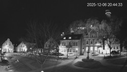 Náměstí, Hrad a Trůba