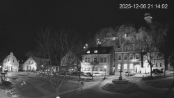 Náměstí, Hrad a Trůba