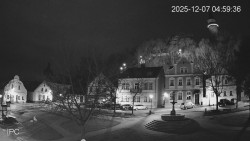 Náměstí, Hrad a Trůba