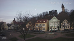 Náměstí, Hrad a Trůba