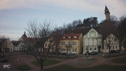 Náměstí, Hrad a Trůba