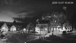 Náměstí, Hrad a Trůba