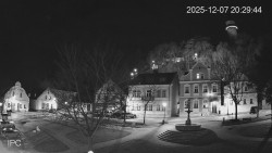 Náměstí, Hrad a Trůba