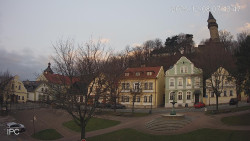 Náměstí, Hrad a Trůba