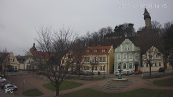 Náměstí, Hrad a Trůba