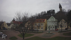 Náměstí, Hrad a Trůba