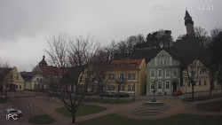 Náměstí, Hrad a Trůba