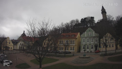 Náměstí, Hrad a Trůba