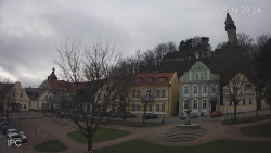 Náměstí, Hrad a Trůba