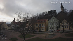 Náměstí, Hrad a Trůba