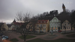 Náměstí, Hrad a Trůba