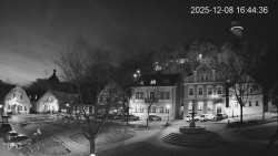 Náměstí, Hrad a Trůba