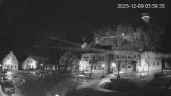 Náměstí, Hrad a Trůba