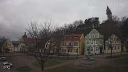 Náměstí, Hrad a Trůba