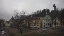 Náměstí, Hrad a Trůba