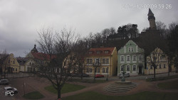 Náměstí, Hrad a Trůba