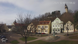 Náměstí, Hrad a Trůba