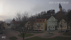 Náměstí, Hrad a Trůba