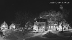 Náměstí, Hrad a Trůba